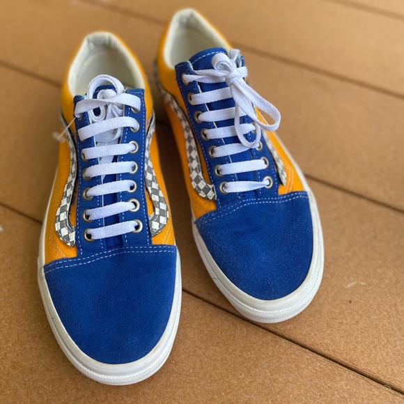 Vans - Picture 2 of 3